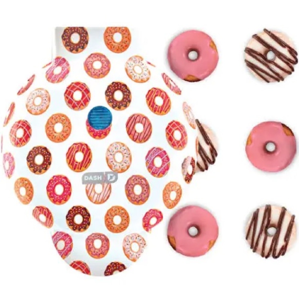 ⚡️🚚 MOVING SALE! 🍩 Dash Mini Donut Maker